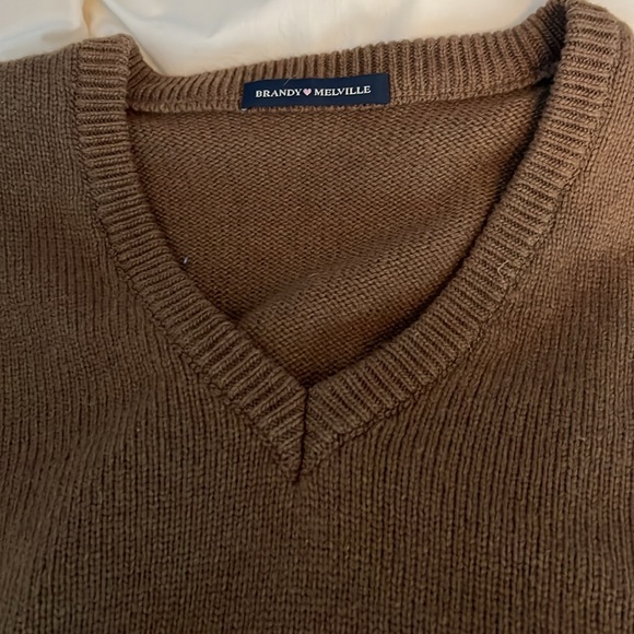 BRANDY MELVILLE MIA BROWN SWEATER VEST - Picture 4 of 6